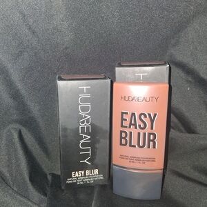 HUDA BEAUTY Easy Blur Natural Airbrush Foundation